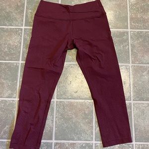 Maroon crop leggings